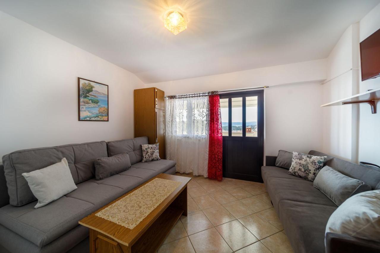 Ferienwohnung Marie I Nikola Krk Town Exterior foto