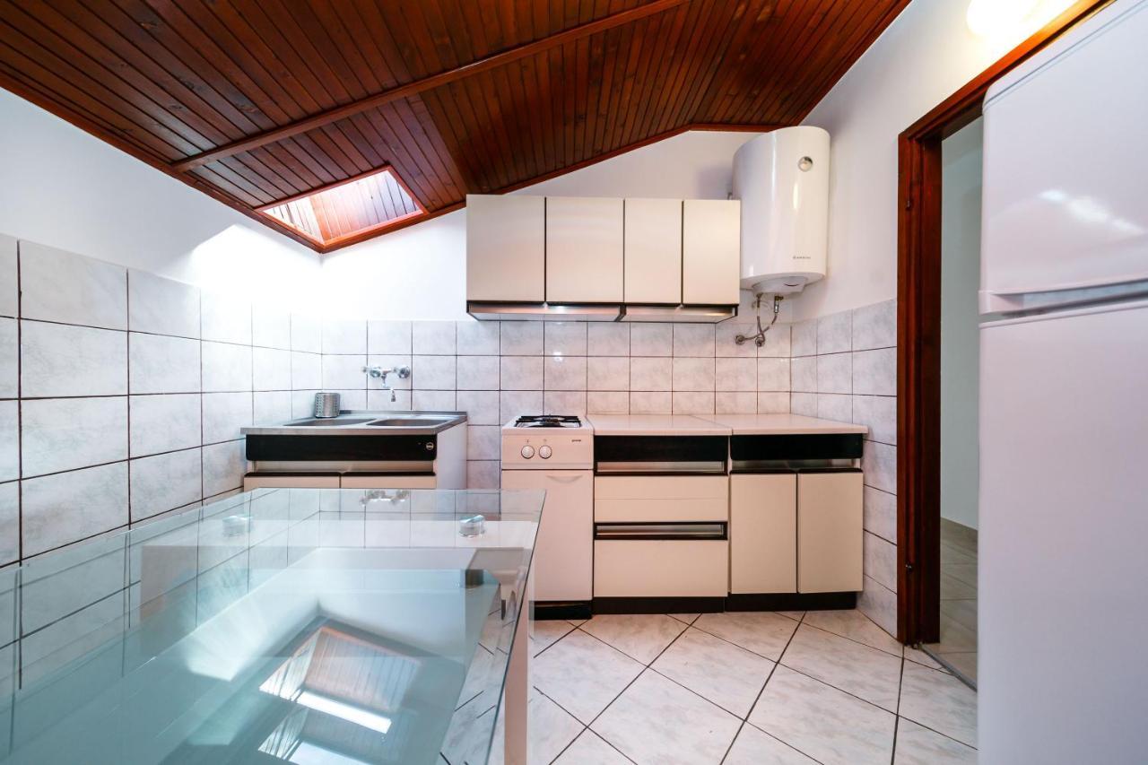 Ferienwohnung Marie I Nikola Krk Town Exterior foto