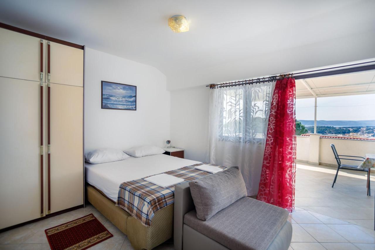 Ferienwohnung Marie I Nikola Krk Town Exterior foto